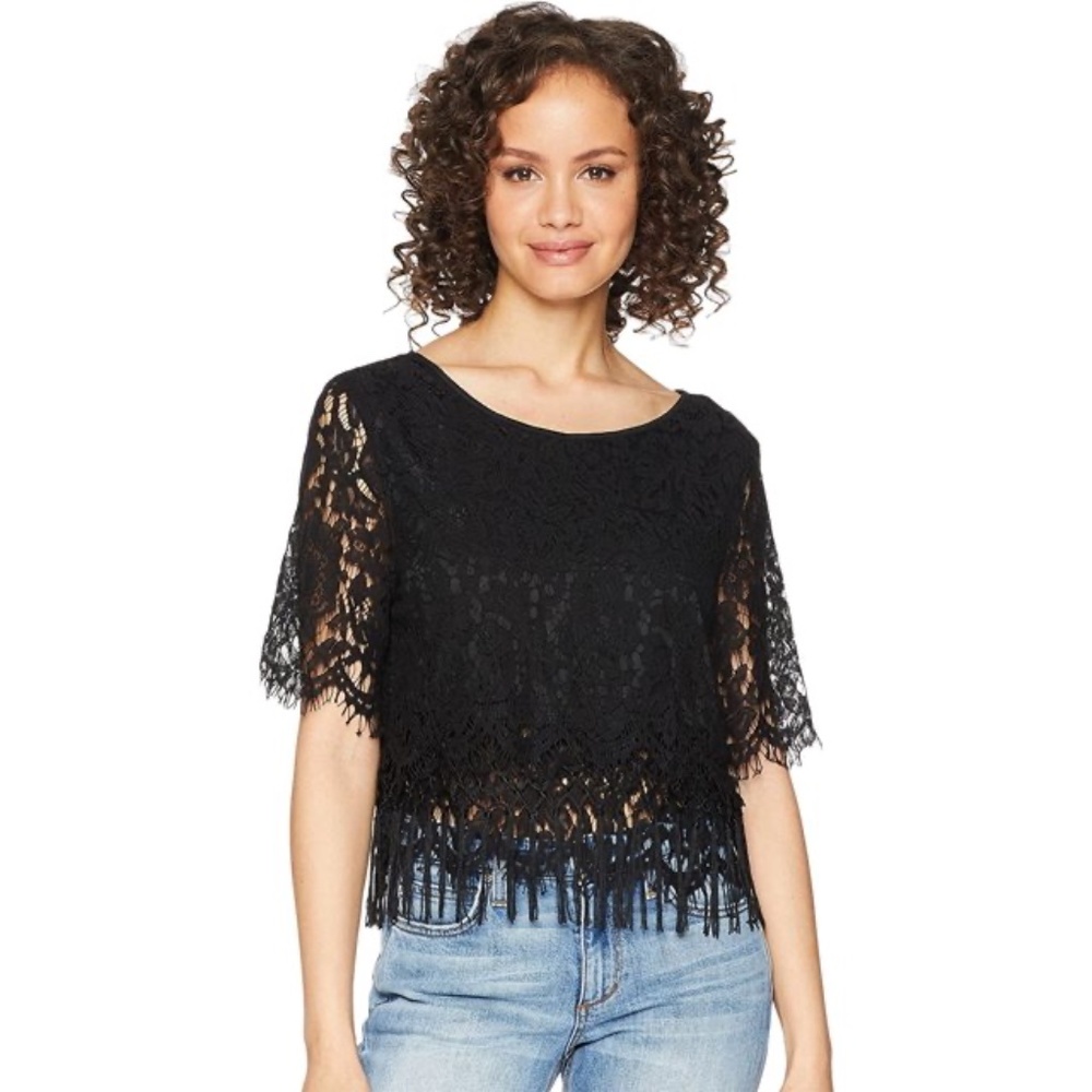 Romeo & Juliet Couture Lace Layered Fringe Short Sleeve Crop Top, Size M